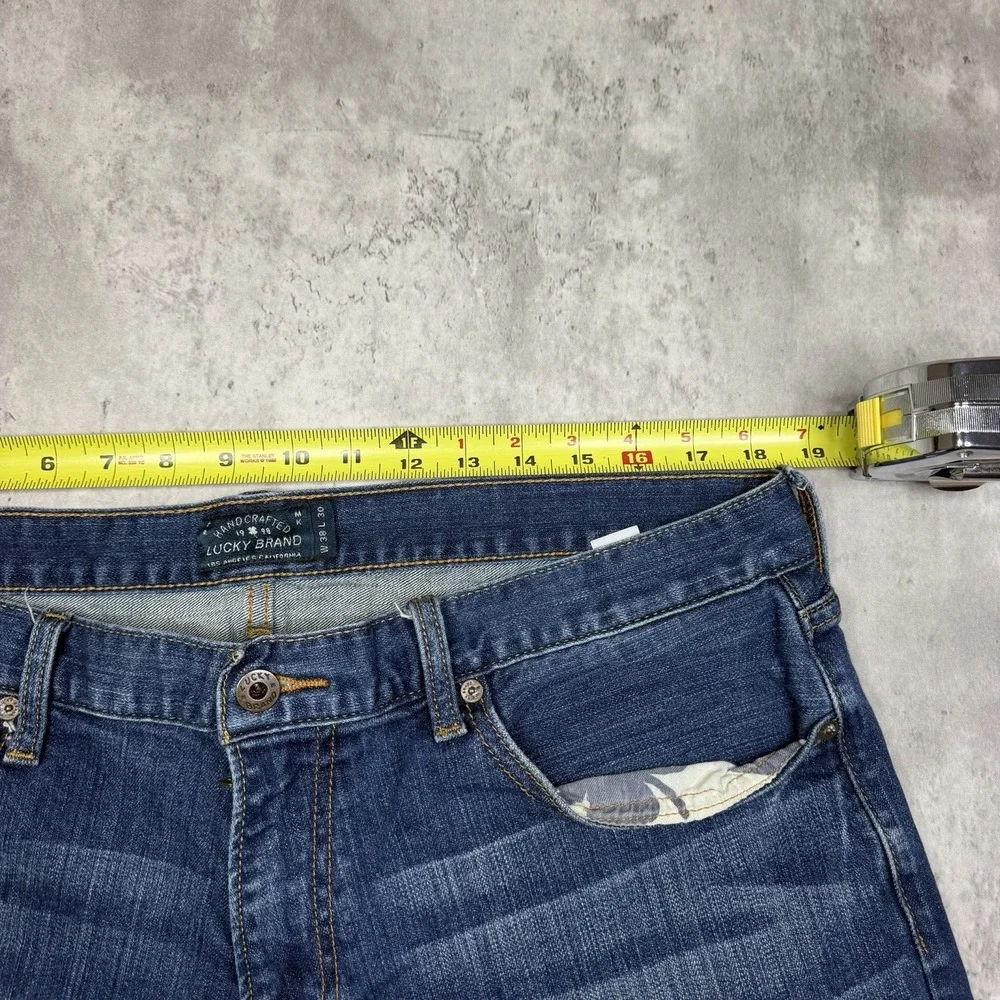 Lucky Brand Jeans Men's Size 38x30 221 Orginal Straight Med Wash Stretch Denim
